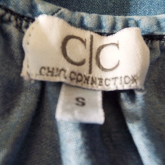 Chic Connection Boho Blue Chambray Long Bell Sleeve Embroidered Dress Size Small - Picture 7 of 9